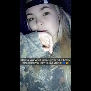 Meet your Posher, Kayla